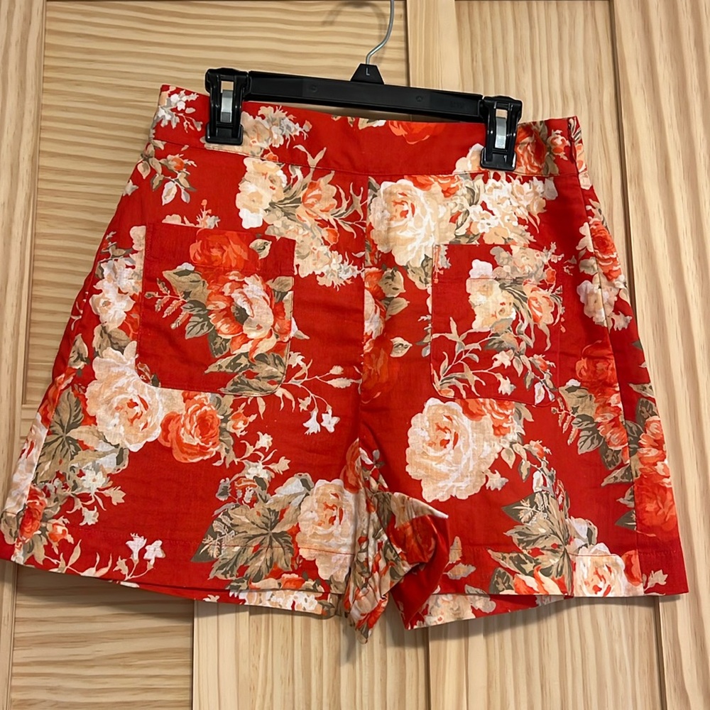 Sézane floral rouge Kenny Shorts Sz 36/4